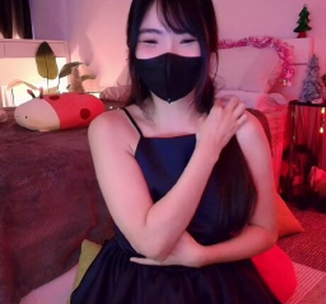 Jointotoro NurlyFans-Brüste