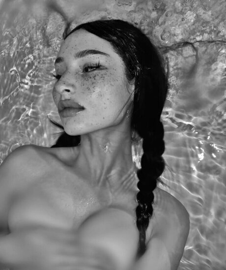 babyv1llain OnlyFans Strip