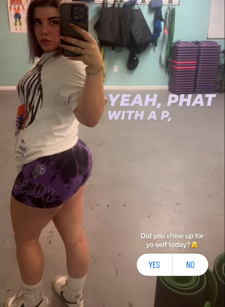 Lexis adale Model OnlyFans Foto