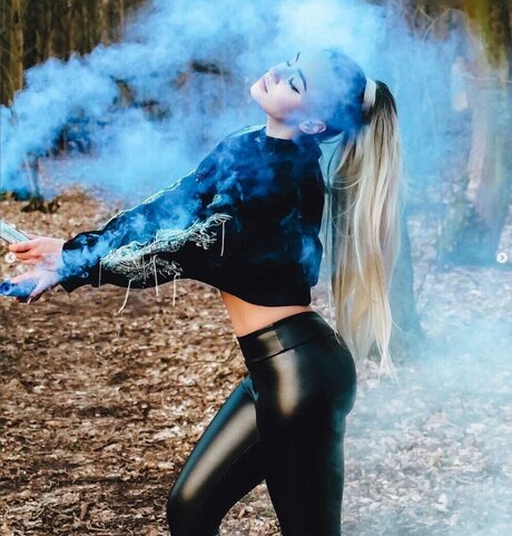 Regina Hixt OnlyFans Striptease