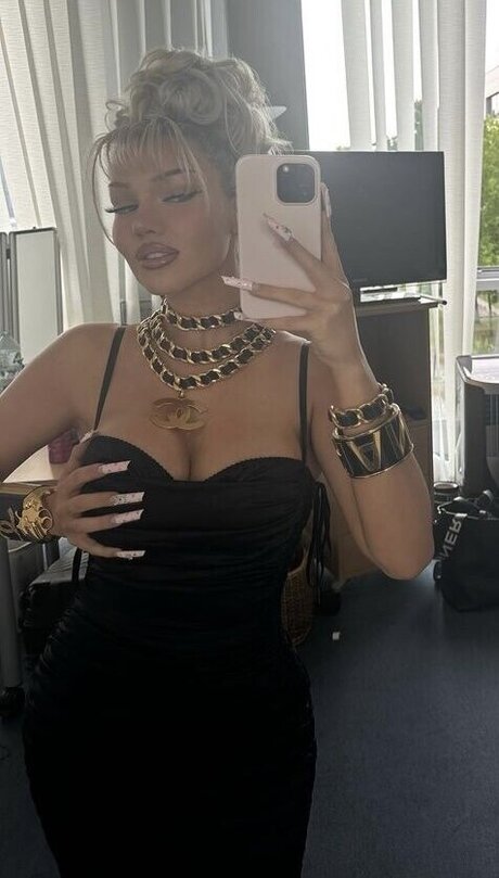Shirin David Sexy OnlyFans