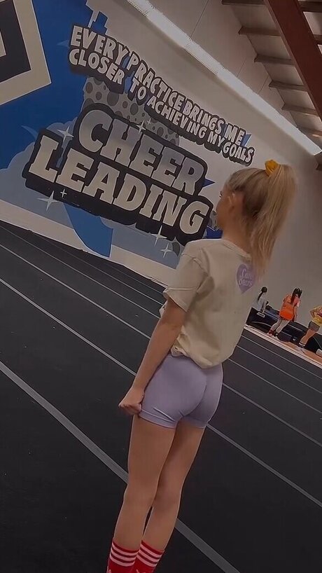 hinter onlyfans Aktbilder Beitrag