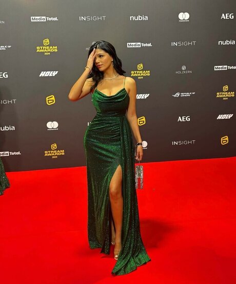 rosemondy OnlyFans Inhalte