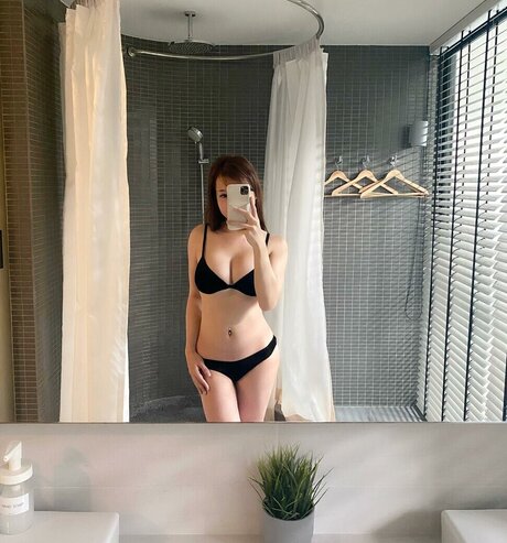 yogurtsita OnlyFans Striptease