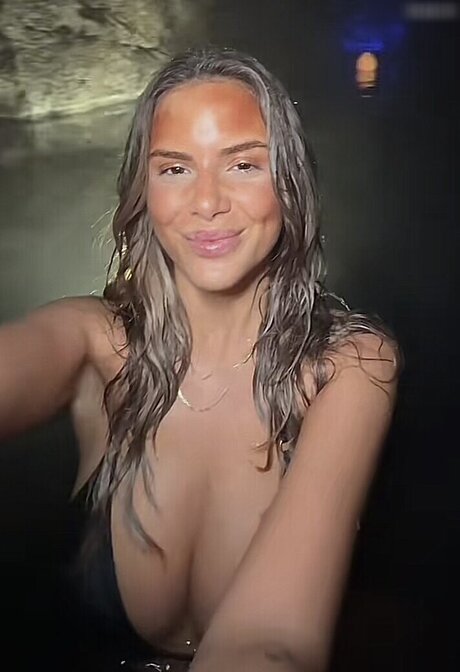 Jasmin Azizam Nacktbilder von OnlyFans geleakt