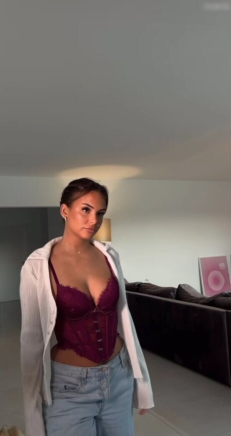 Jasmin Azizam OnlyFans gratis