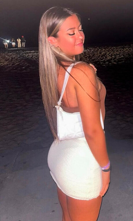 Madysen Nicole Nacktpornos von OnlyFans geleakt