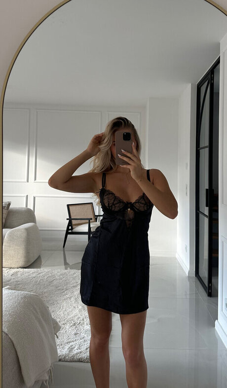 Emilia wue NSFW OnlyFans