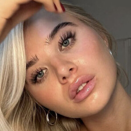 Emilia wue OnlyFans geleakter Pornografie