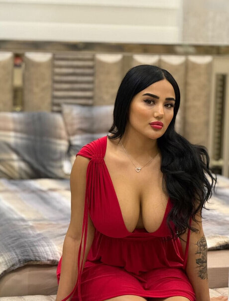 Melek Azad OnlyFans Nacktbilder