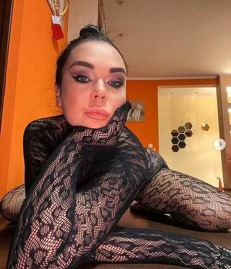 Oliviagoold Content XXX OnlyFans