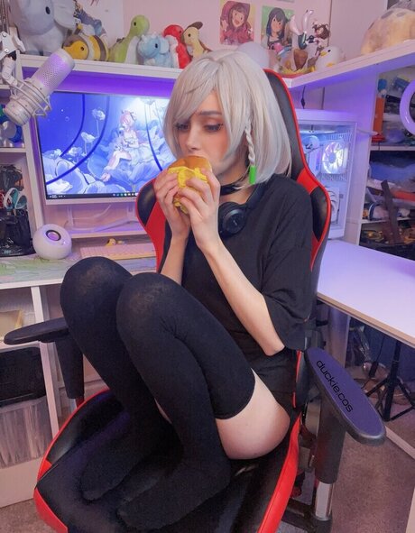 Duckie Cos Nacktbilder OnlyFans