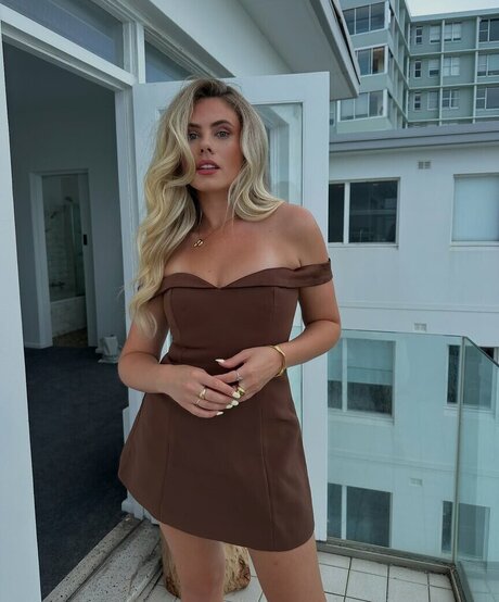 Peyton Cole Oben ohne OnlyFans