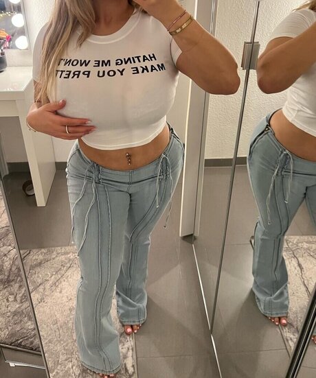 Nilufarsra OnlyFans Gratis-Inhalte