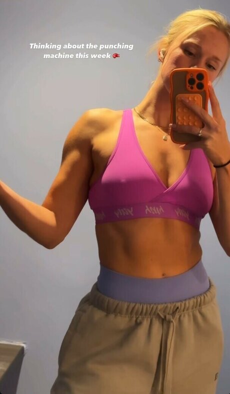 Cerise Taylor Neue geleakte OnlyFans-Inhalte