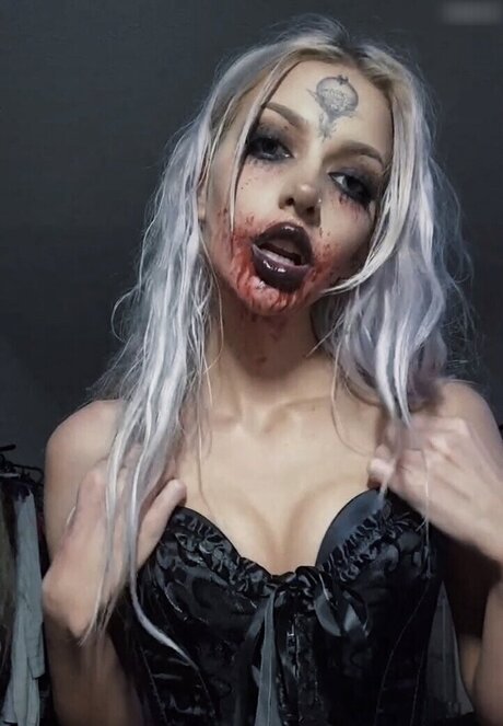 Luci Senior Titten OnlyFans