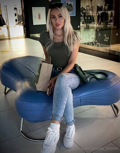 Paola blond Nacktbilder von OnlyFans