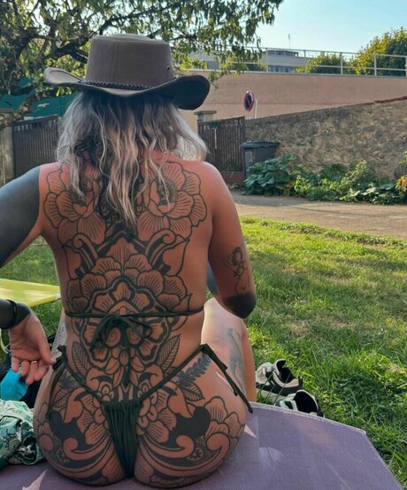 divinement bon Nacktbilder von OnlyFans geleakt