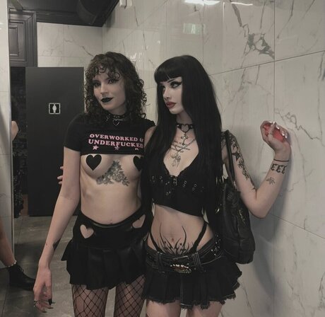 livindeadyaz OnlyFans geleakte Pornografie