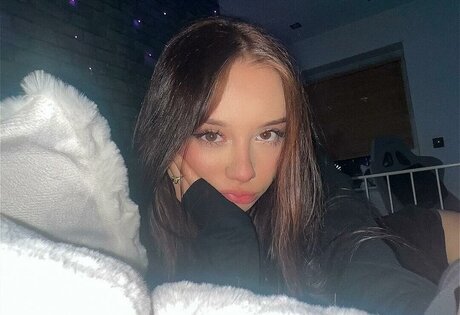 Mela Pustelnik OnlyFans