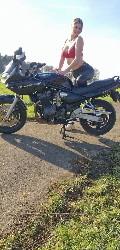 Titty Cat Leaks OnlyFans