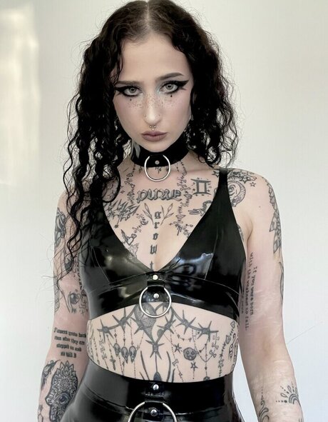 chl0lunaa OnlyFans-Bilder