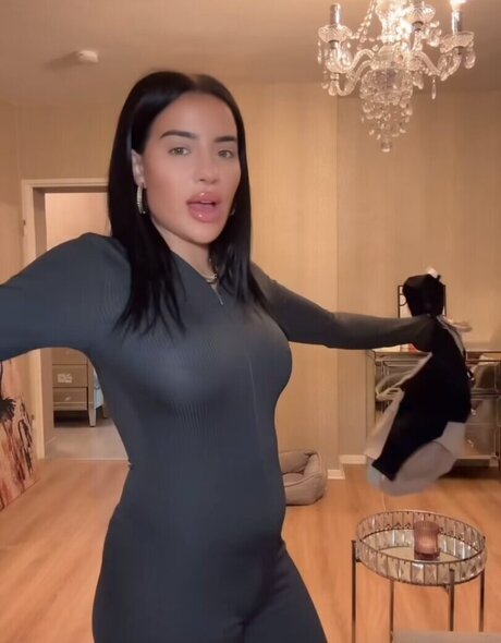 Leyla Lahouar Only ...