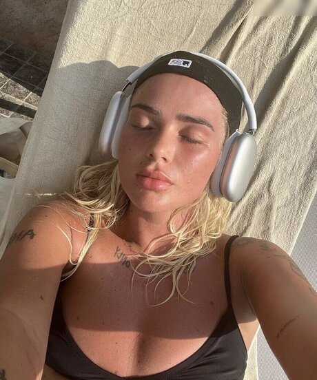 Loredana Zefi Nacktbilder von OnlyFans