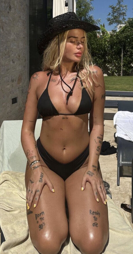 Loredana Zefi OnlyFans Nackt