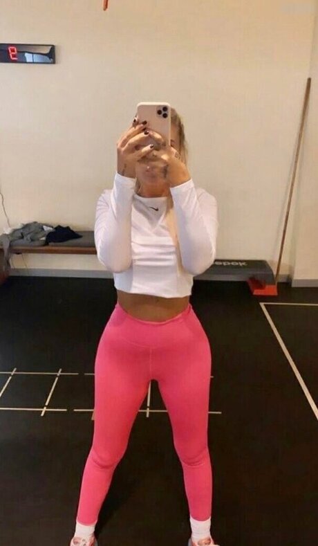 Loredana Zefi OnlyFans gratis