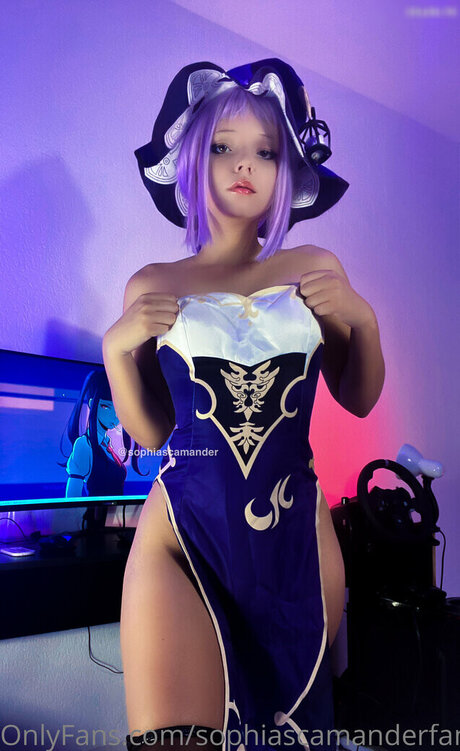 Sophia scamander OnlyFans schlank