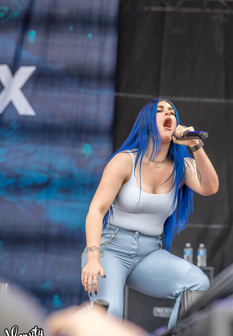 Courtney LaPlante OnlyFans explizite Inhalte