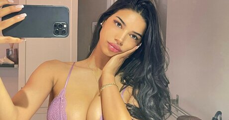 Kiana Dufour OnlyFans-Leaks