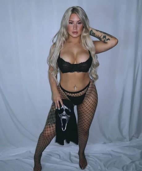 Stepbackbarbie OnlyFans