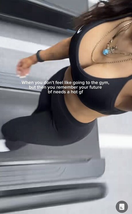 Merve zkan OnlyFans Leak