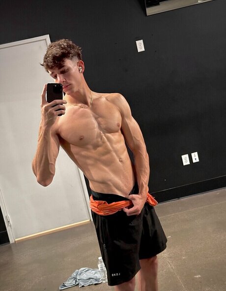Parker Ambrose OnlyFans NSFW