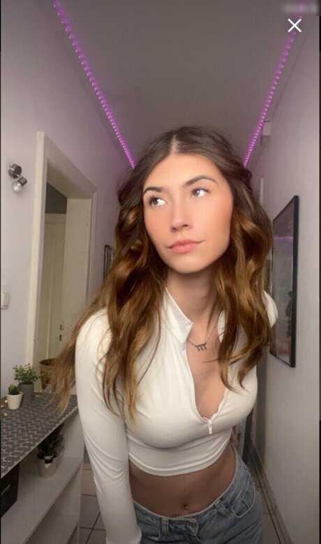 Elenafee Nacktpornos von OnlyFans geleakt