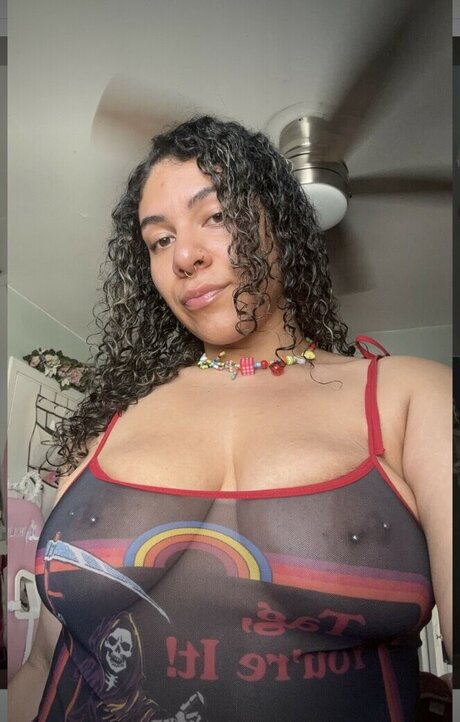 Valeriezun OnlyFans Brüste Bild