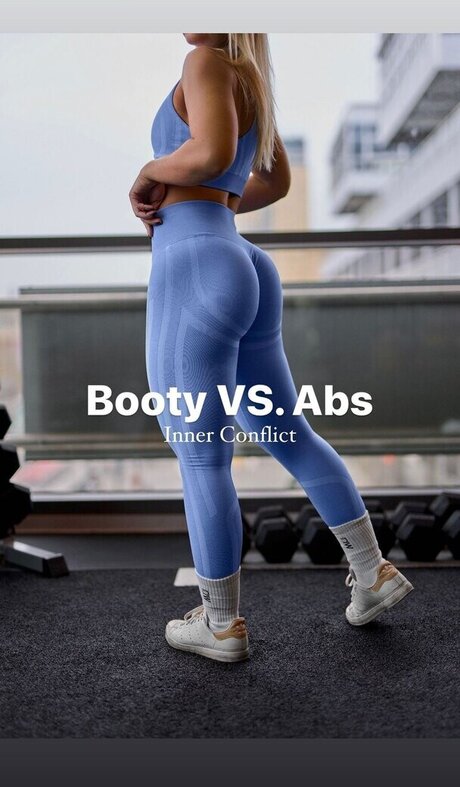 Joana Link OnlyFans Model Bilder