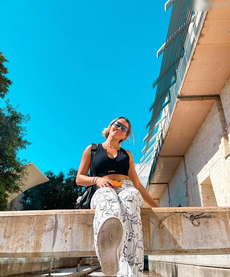 julie tirado OnlyFans-Model