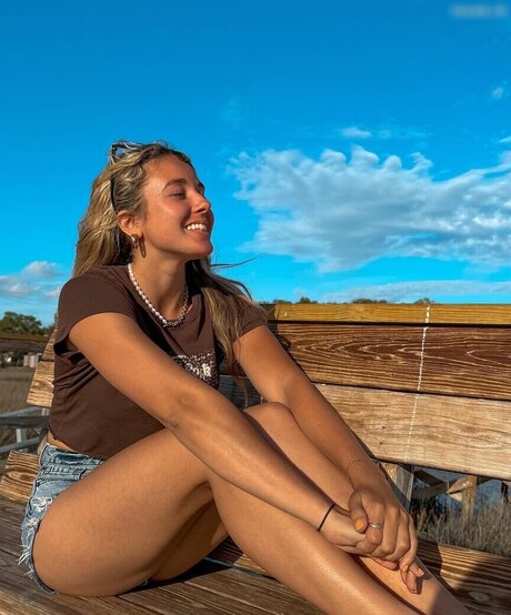 julie tirado OnlyFans-Bilder