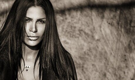 Roaya Soraya OnlyFans Striptease