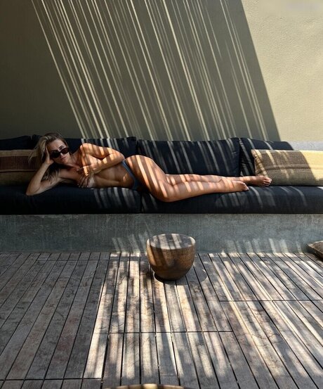 Adrienne Koleszar OnlyFans Lesbisch