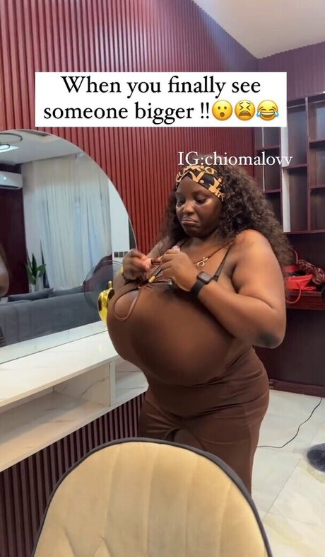 Busty Vivian OnlyFans NSFW