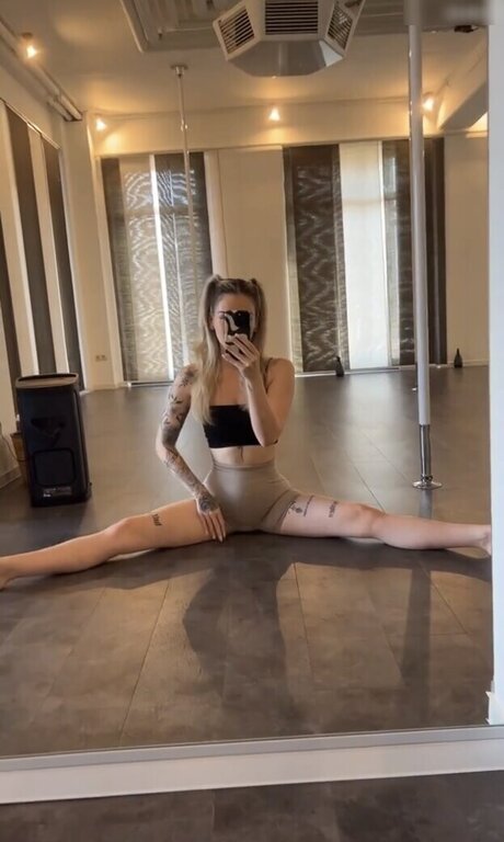 Nele mbt OnlyFans Leak