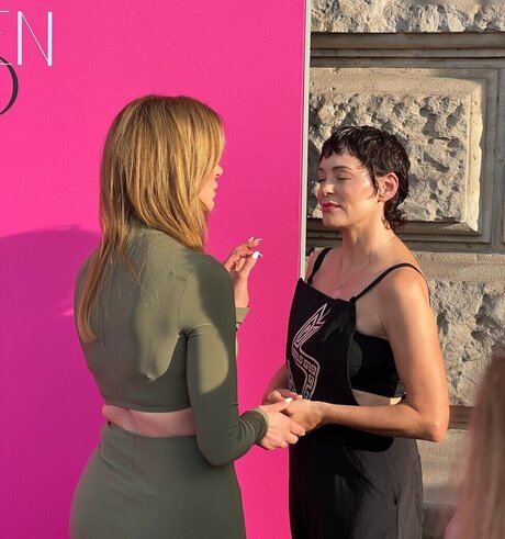 männliche tiktok-stars onlyfans schön nackt Fotos