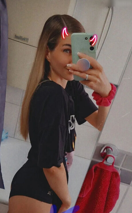 its sunny93 Nacktbilder OnlyFans