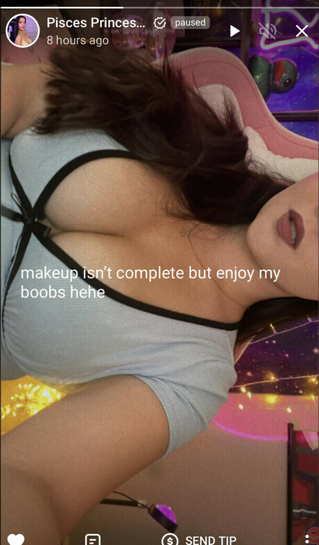 Sonia Elsie ASMR OnlyFans Bilder