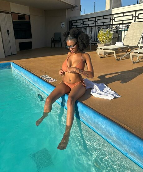 Alicia Adams Nacktbilder von OnlyFans