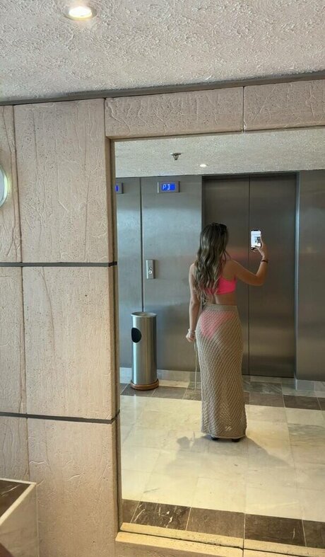 Melanie 2004 Nackt auf OnlyFans Leak